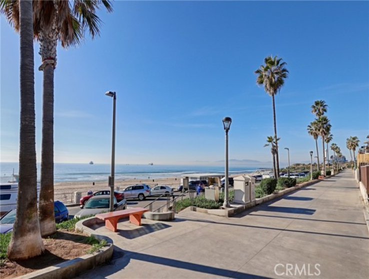 5 Bed Home for Sale in Manhattan Beach, California