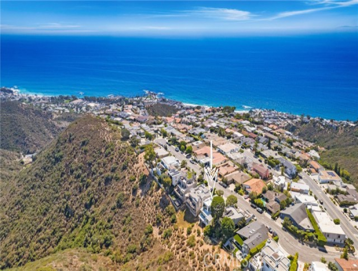 4 Bed Home for Sale in Laguna Beach, California