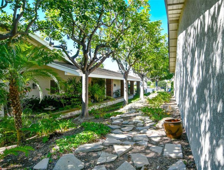 3 Bed Home for Sale in Corona del Mar, California