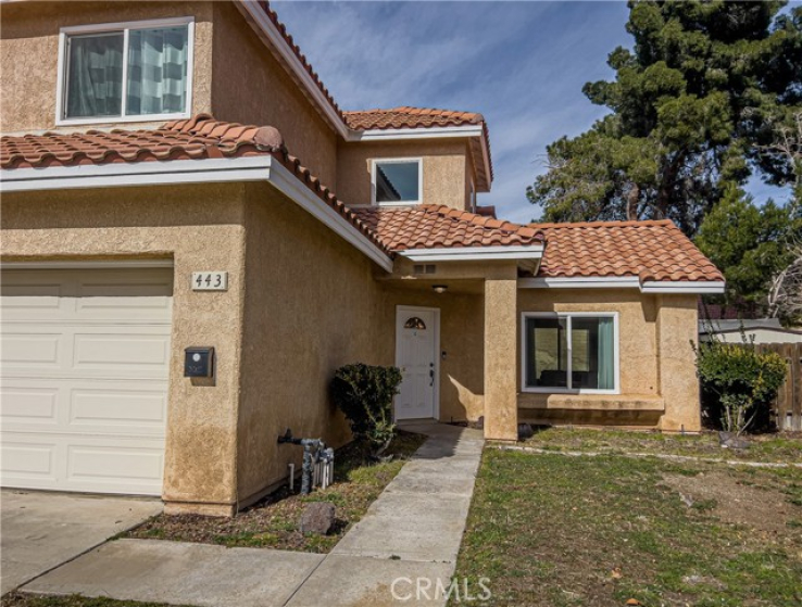 4 Bed Home to Rent in Palmdale, California