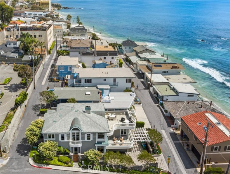 3 Bed Home for Sale in Laguna Beach, California