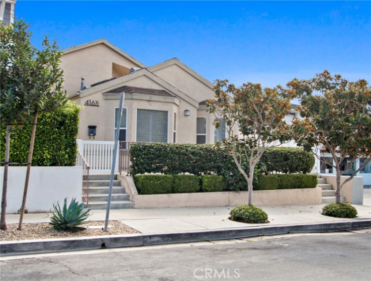 2 Bed Home to Rent in Corona del Mar, California