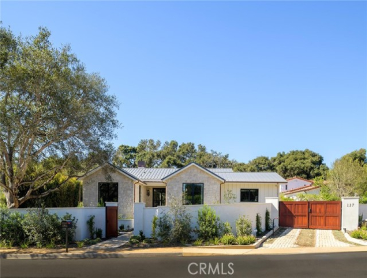 4 Bed Home to Rent in Santa Barbara, California