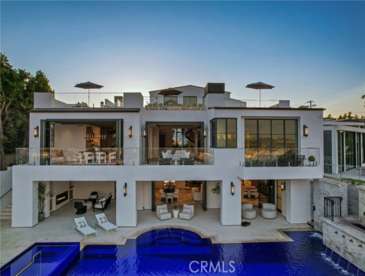 6 Bed Home for Sale in Newport Beach, California