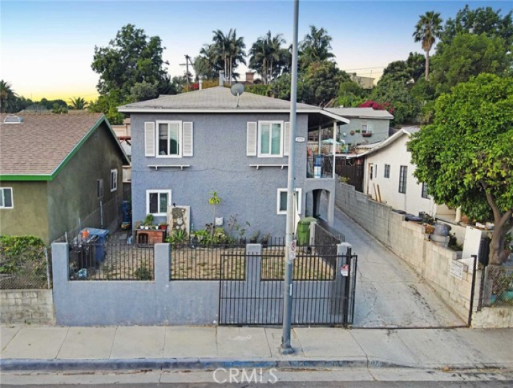  Income Home for Sale in Los Angeles, California