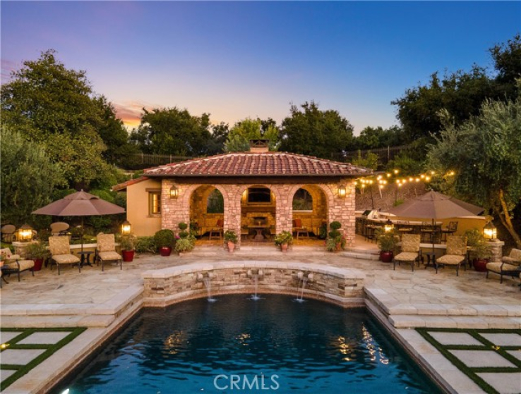 6 Bed Home for Sale in Calabasas, California