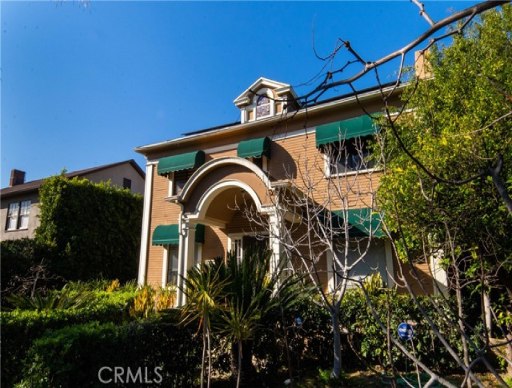 7 Bed Home for Sale in Los Angeles, California