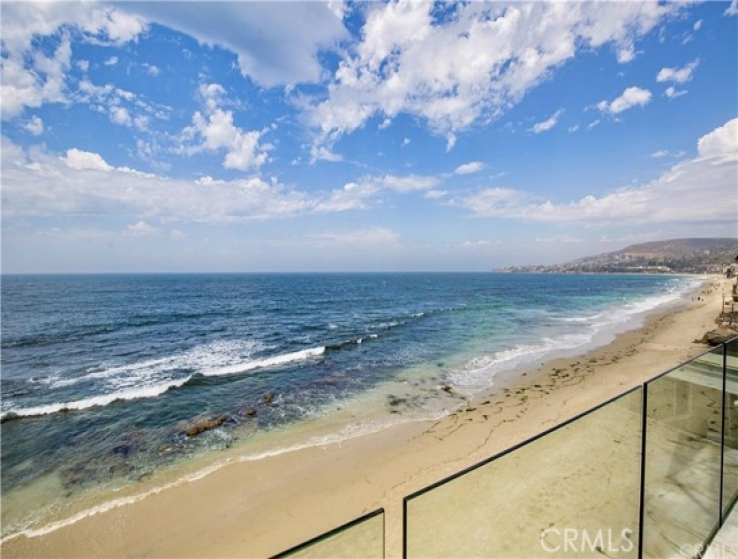 2 Bed Home for Sale in Laguna Beach, California