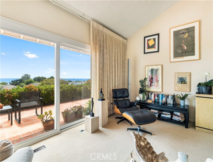 4 Bed Home for Sale in Corona del Mar, California