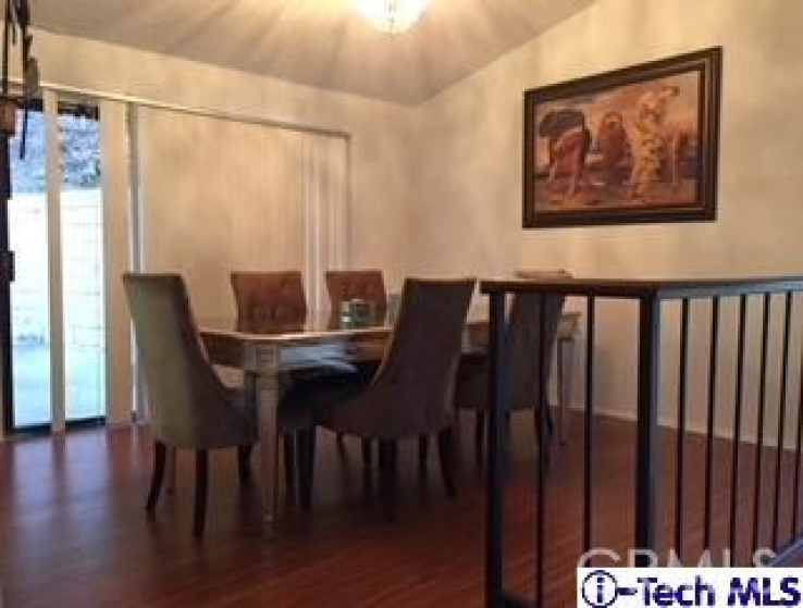 4 Bed Home to Rent in Glendale, California