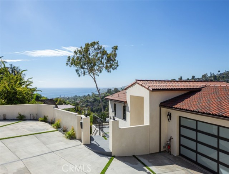 4 Bed Home for Sale in Laguna Beach, California