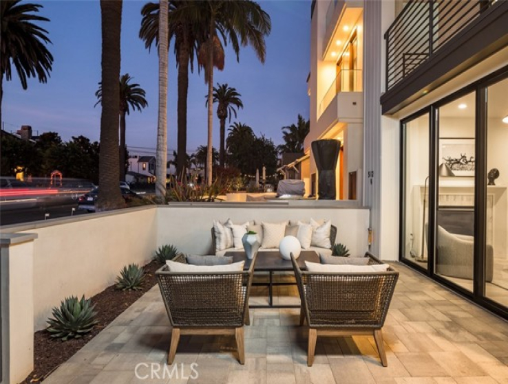 3 Bed Home for Sale in Corona del Mar, California