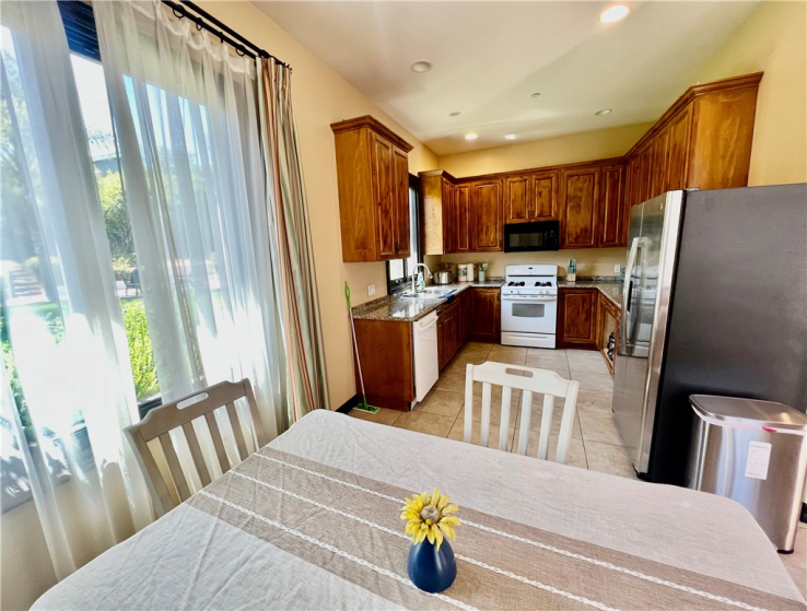 2 Bed Home to Rent in Yorba Linda, California