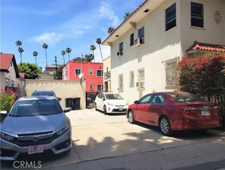 4 Bed Home for Sale in Los Feliz, California