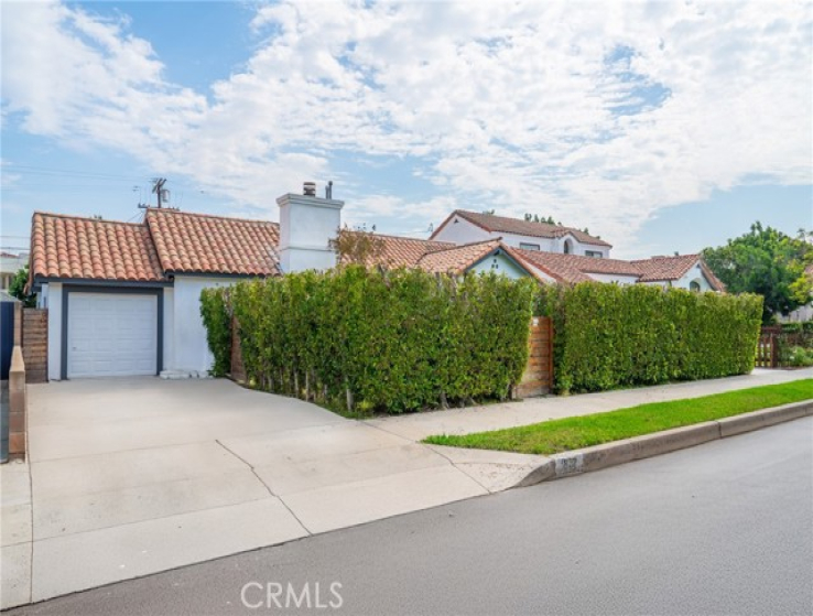 3 Bed Home for Sale in Los Angeles, California