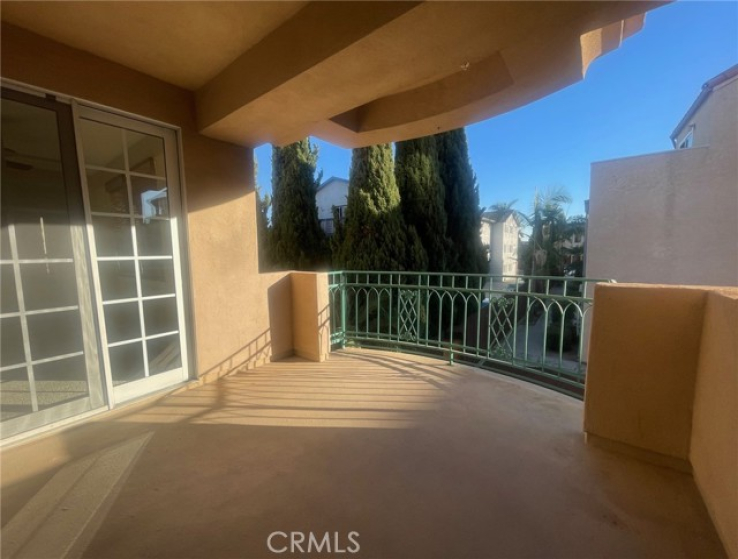 2 Bed Home to Rent in Huntington Beach, California