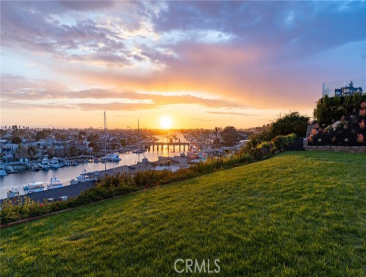 5 Bed Home for Sale in Corona del Mar, California