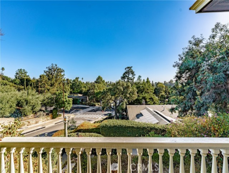 6 Bed Home for Sale in Pasadena, California