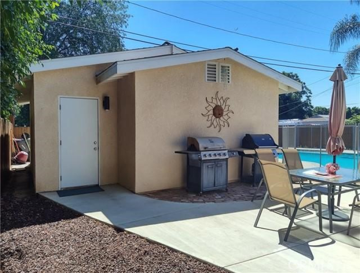 3 Bed Home to Rent in Northridge, California