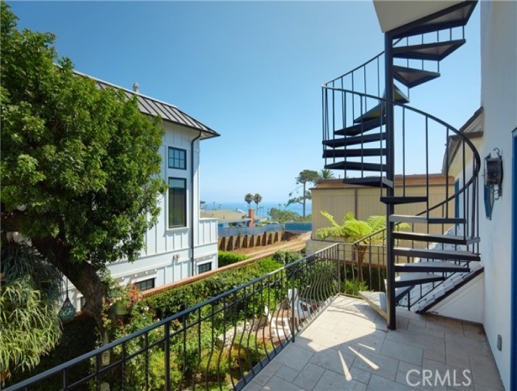 4 Bed Home for Sale in Corona del Mar, California