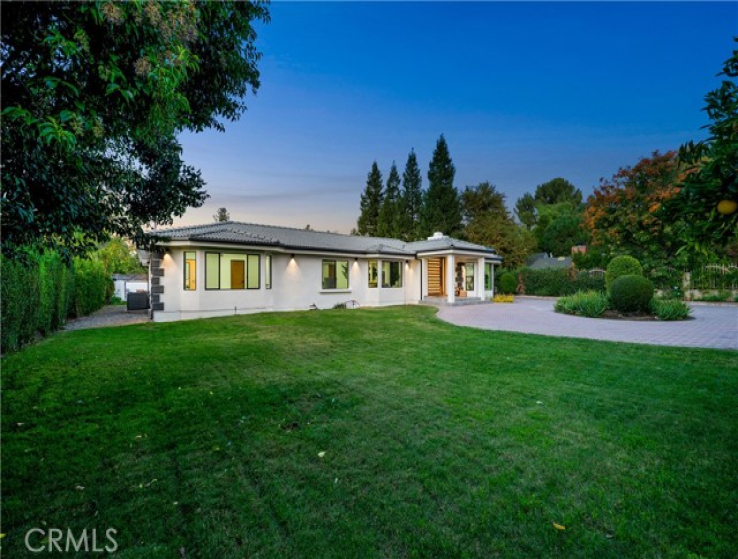 6 Bed Home for Sale in Woodland Hills, California