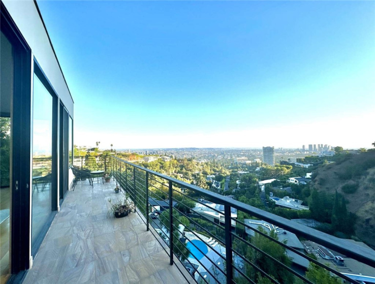 3 Bed Home for Sale in Los Angeles, California