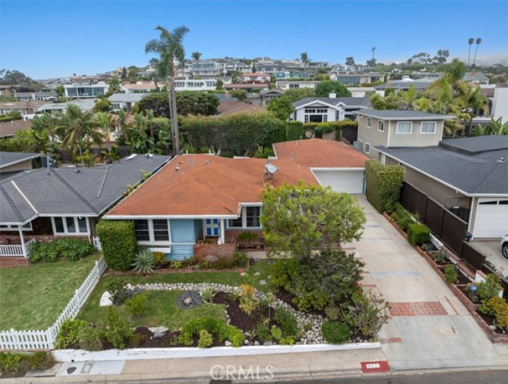 2 Bed Home for Sale in Corona del Mar, California