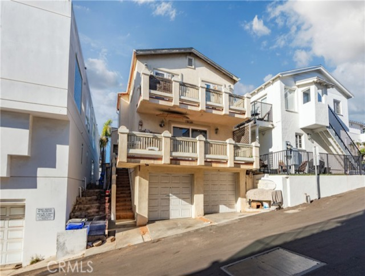 4 Bed Home for Sale in Manhattan Beach, California