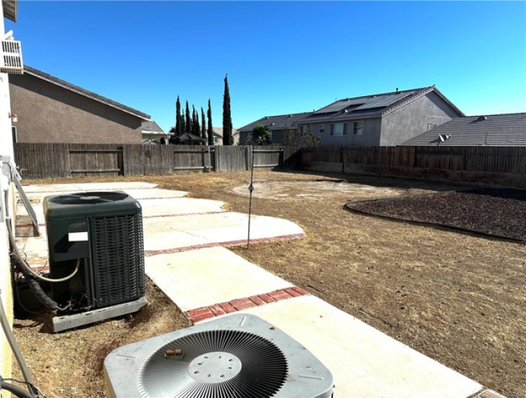 4 Bed Home to Rent in Victorville, California