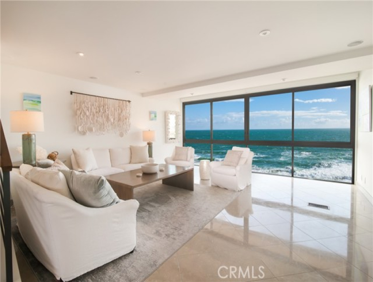 2 Bed Home for Sale in Laguna Beach, California