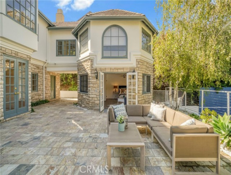 6 Bed Home for Sale in Woodland Hills, California