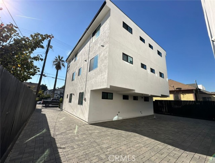  Income Home for Sale in Los Angeles, California