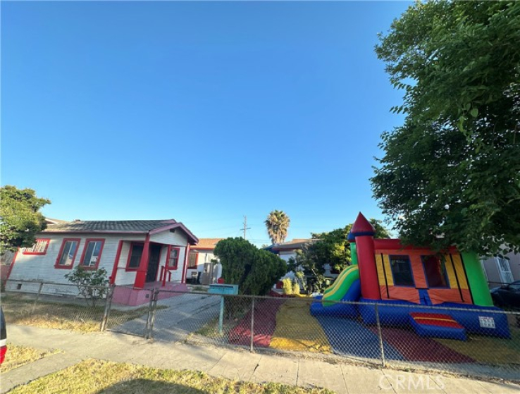  Commercial for Sale in Los Angeles, California