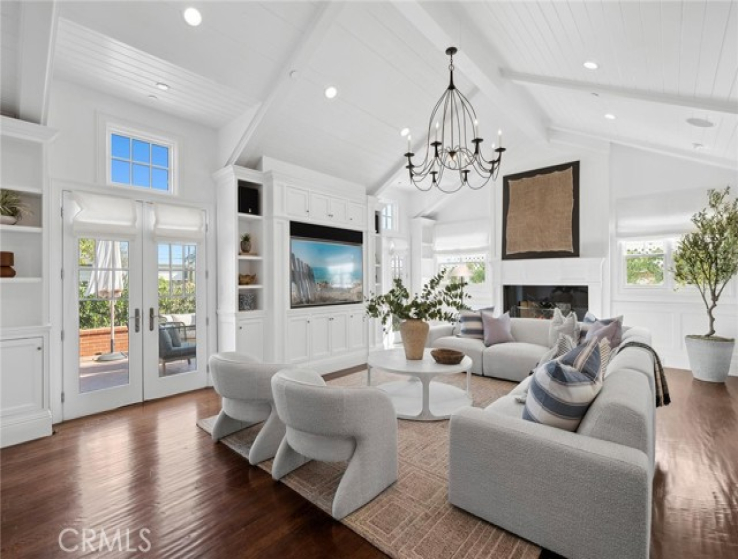 6 Bed Home for Sale in Corona del Mar, California