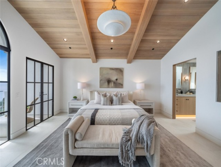 6 Bed Home for Sale in Laguna Beach, California