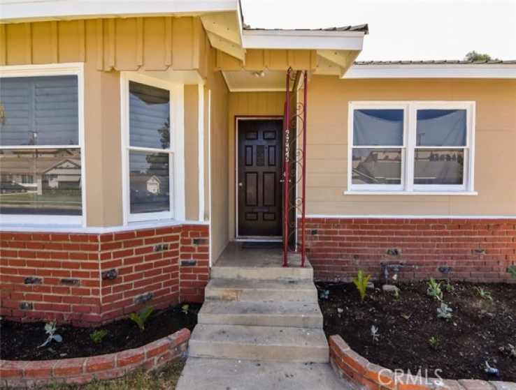 5 Bed Home to Rent in Van Nuys, California