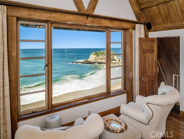 6 Bed Home for Sale in Laguna Beach, California