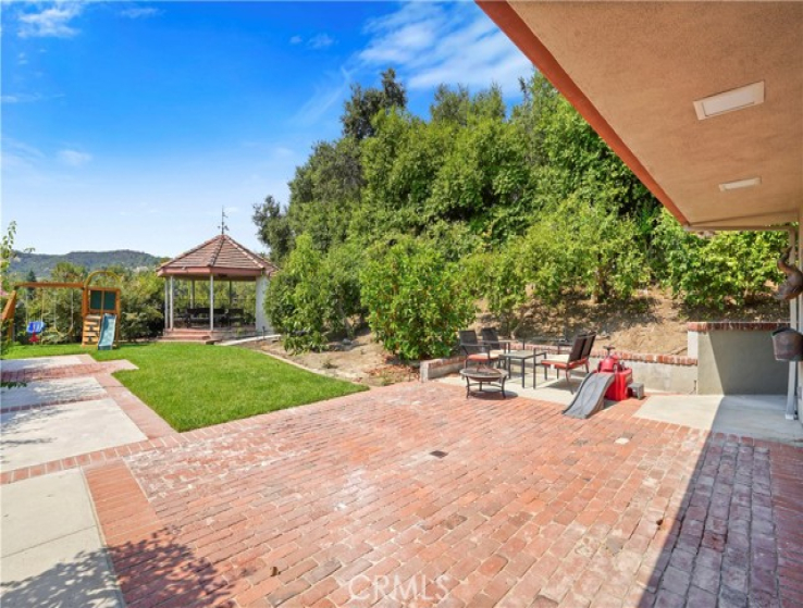 5 Bed Home for Sale in Calabasas, California