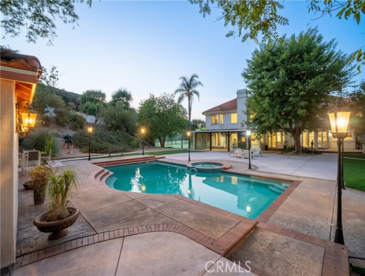 7 Bed Home for Sale in Calabasas, California