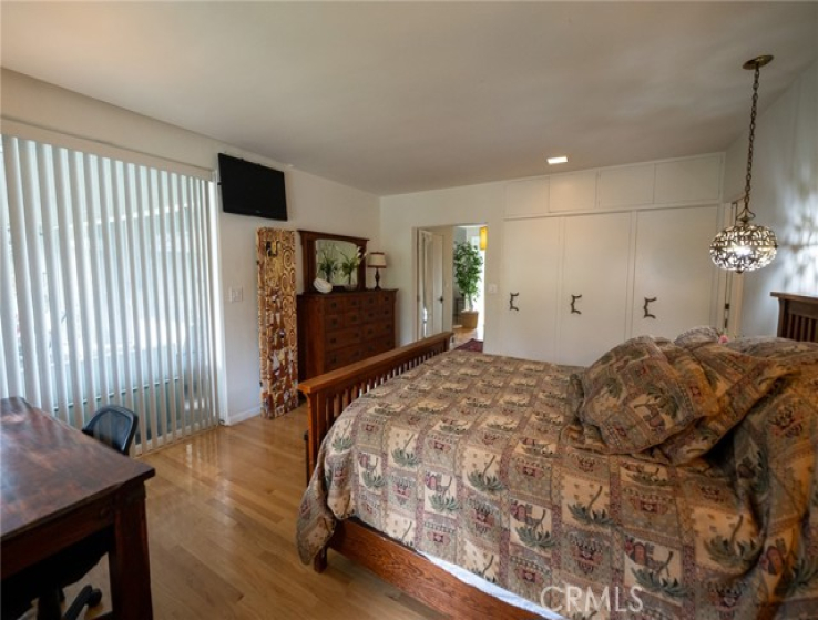 3 Bed Home to Rent in Altadena, California