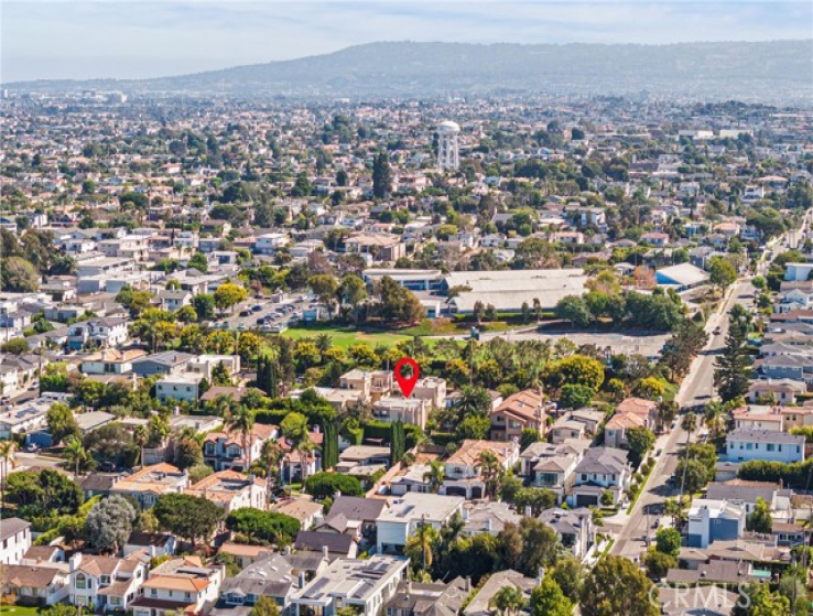 4 Bed Home for Sale in Manhattan Beach, California