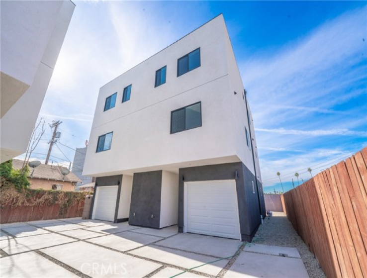  Income Home for Sale in Los Angeles, California