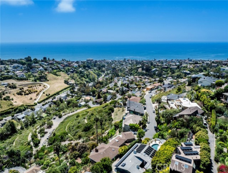 4 Bed Home for Sale in Laguna Beach, California