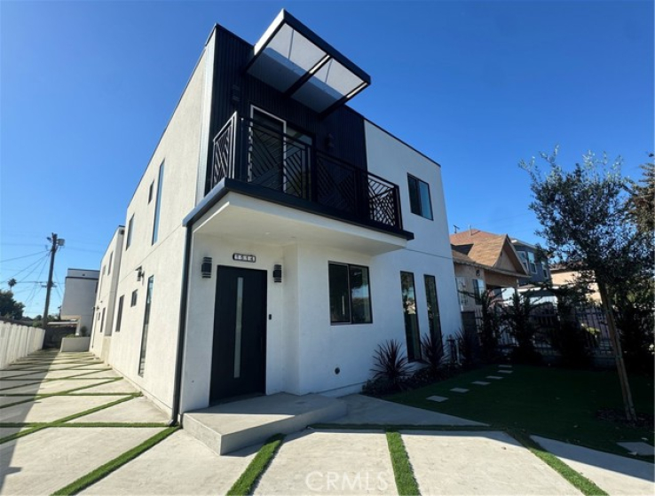  Income Home for Sale in Los Angeles, California