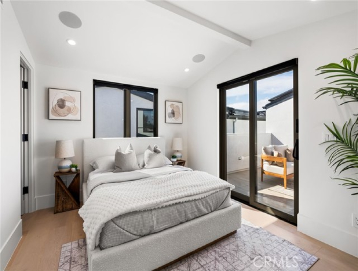 3 Bed Home for Sale in Corona del Mar, California