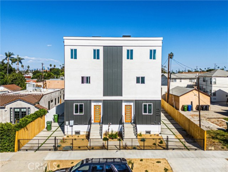  Income Home for Sale in Los Angeles, California