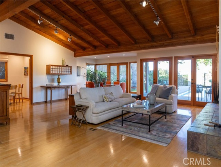 3 Bed Home for Sale in Studio City, California