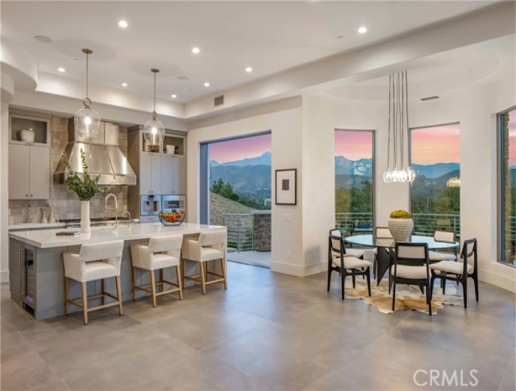 6 Bed Home for Sale in Calabasas, California