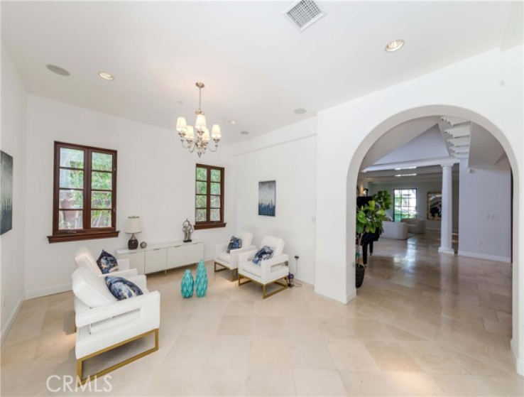 5 Bed Home for Sale in Beverly Hills, California