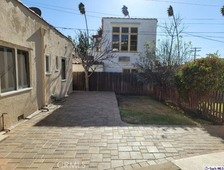 2 Bed Home to Rent in Glendale, California